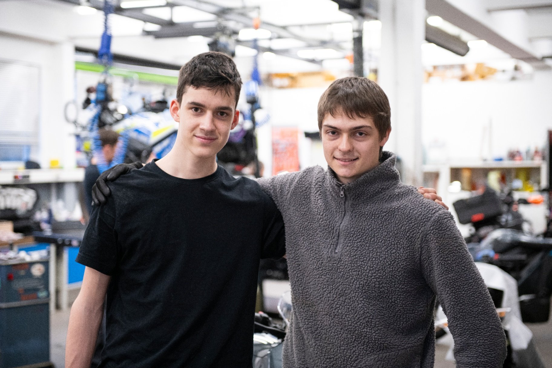 Zwei Kollegen aus dem H.M. Motorradhaus Team